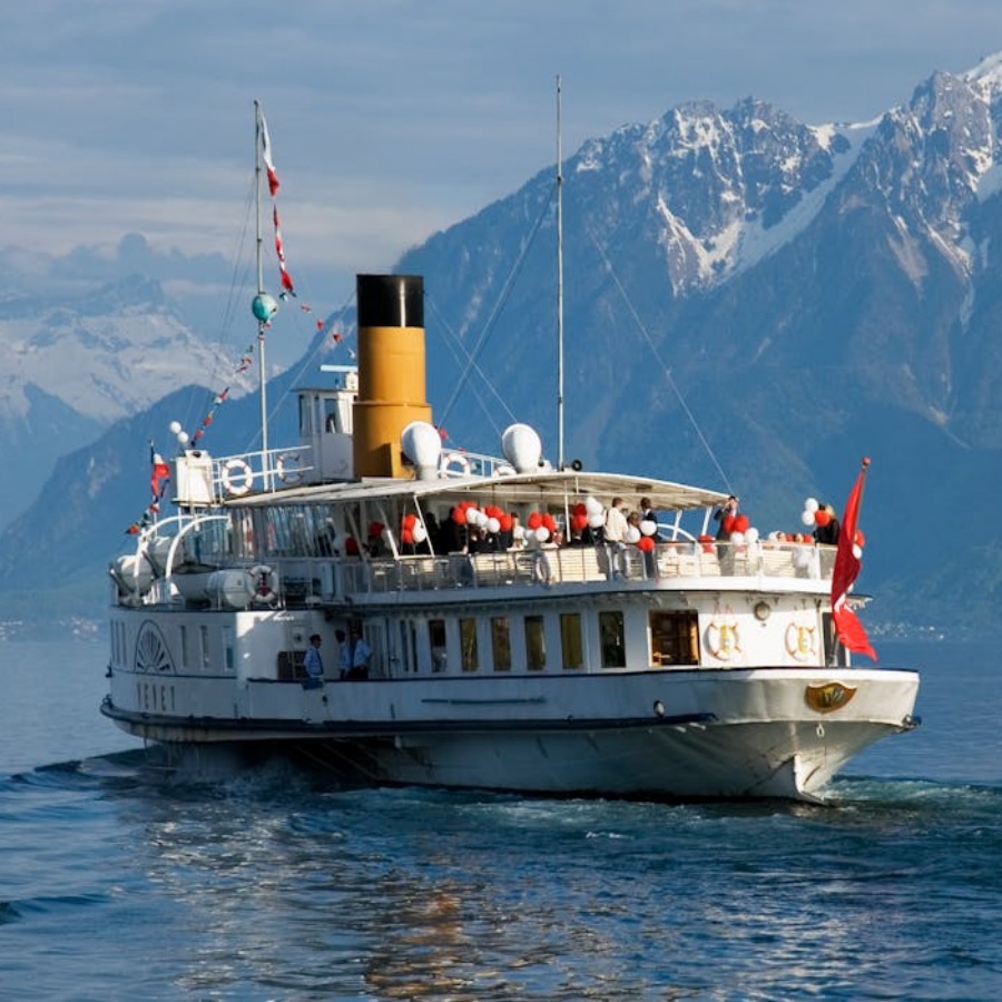 Shipboard Television Systems: Signal Acquisition, System Construction, and Considerations