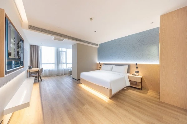 Qujing Jinzuo Hotel guest room IPTV deployment