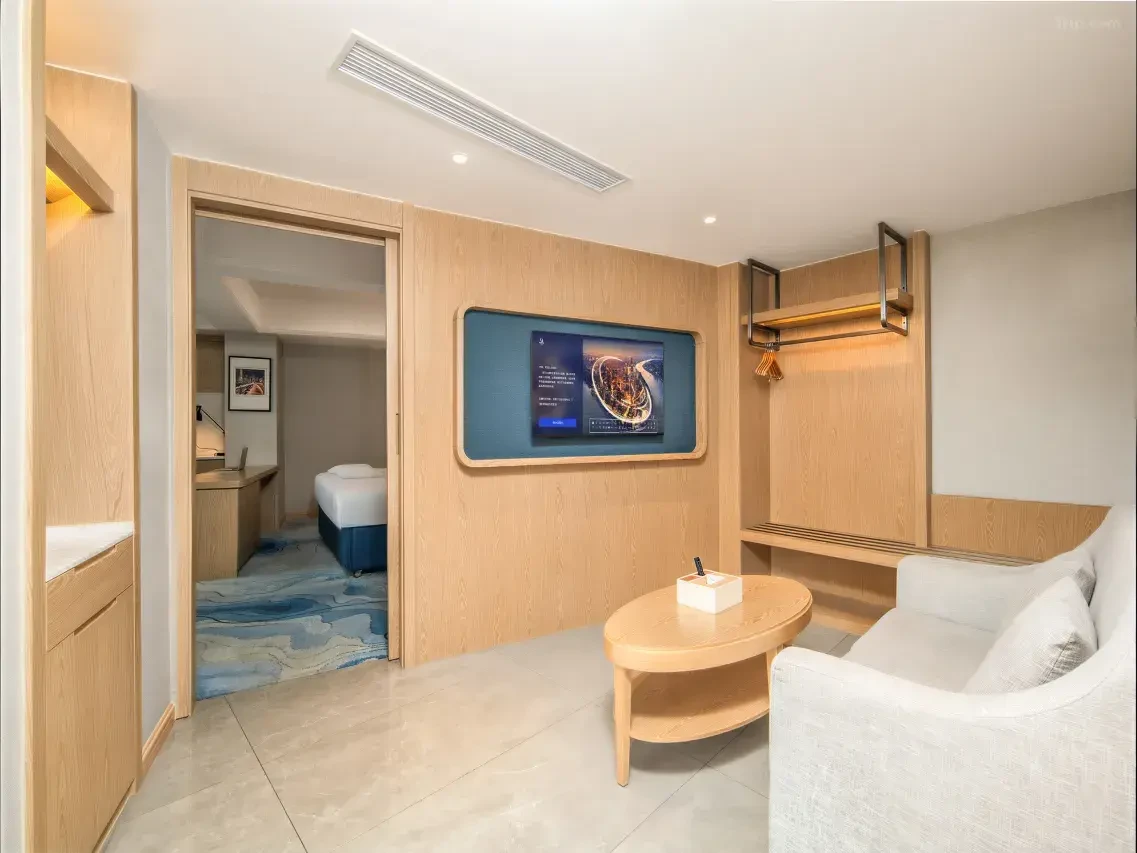 Qujing Jinzuo Hotel guest room IPTV deployment